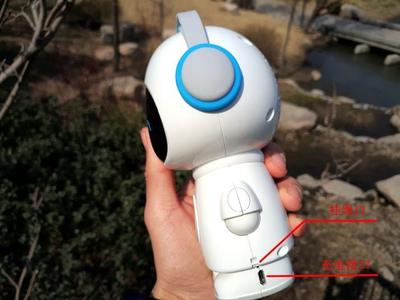 柚覓智能語(yǔ)音機(jī)器人 孩子的啟蒙師與玩伴，美團(tuán)支付開(kāi)啟智慧育兒新體驗(yàn)